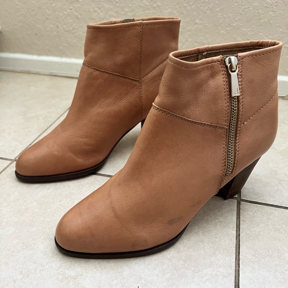 Diana Ferrari Booties
